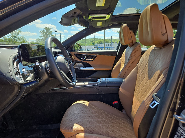 Used 2024 Mercedes-Benz E 450 4MATIC Sedan image 2