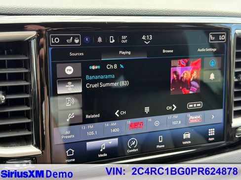 Used 2023 Chrysler Pacifica Touring-L FWD image 30