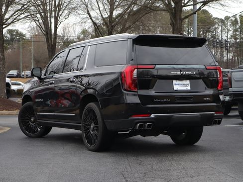 Used 2025 GMC Yukon XL Denali Ultimate AWD/4WD image 3