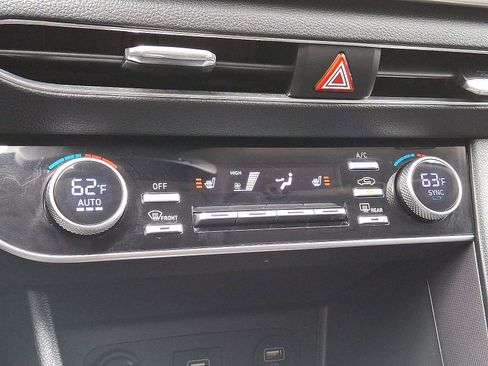 Used 2022 Hyundai Sonata SEL w/ Winter Weather Package image 15