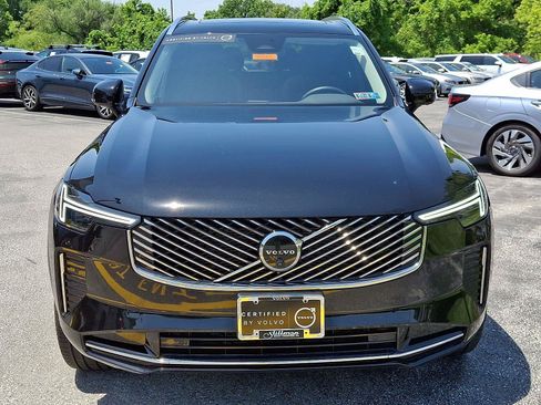 Certified 2025 Volvo XC90 B6 Plus AWD/4WD image 2