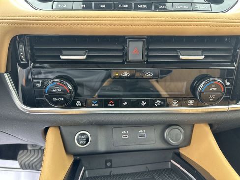 Used 2021 Nissan Rogue Platinum AWD/4WD image 25