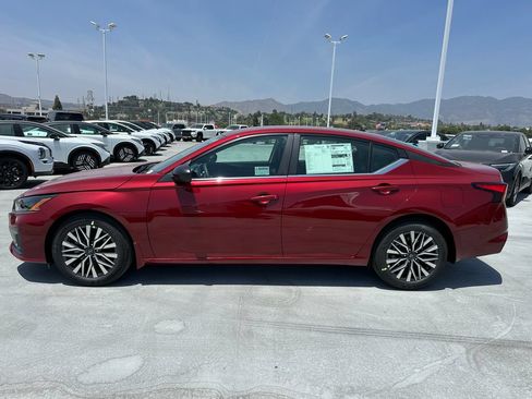 New 2026 Nissan Altima 2.5 SV FWD image 3