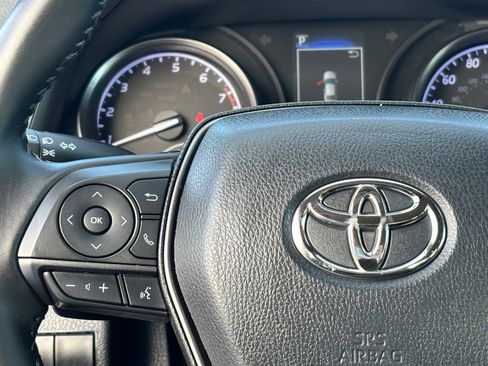 Used 2022 Toyota Camry SE image 20