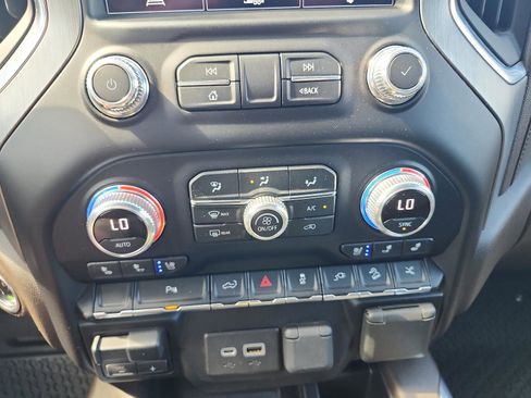 Certified 2022 GMC Sierra 1500 Denali w/ Denali Premium Package AWD/4WD image 20