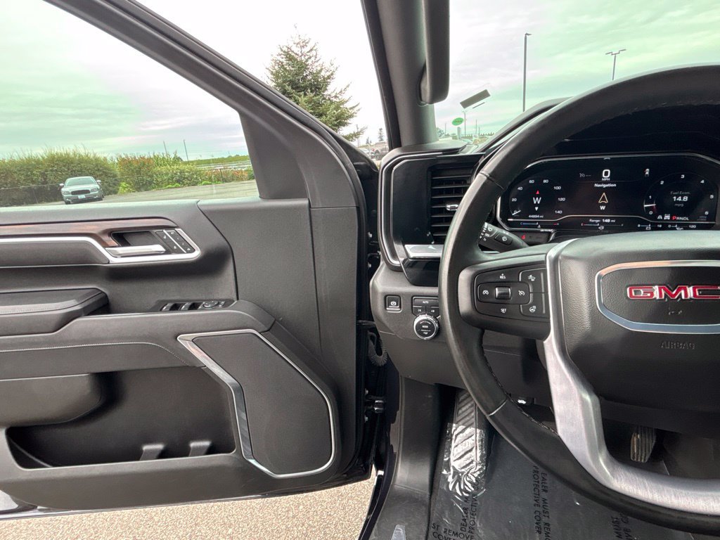 Used 2025 GMC Sierra 1500 SLT AWD/4WD image 26