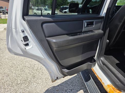 Used 2013 Ford Expedition Limited AWD/4WD image 16