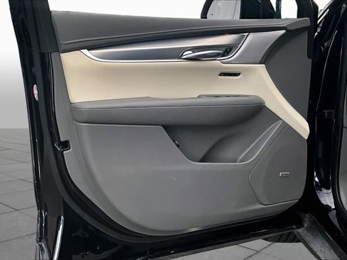 Used 2021 Cadillac XT5 Premium Luxury FWD image 22
