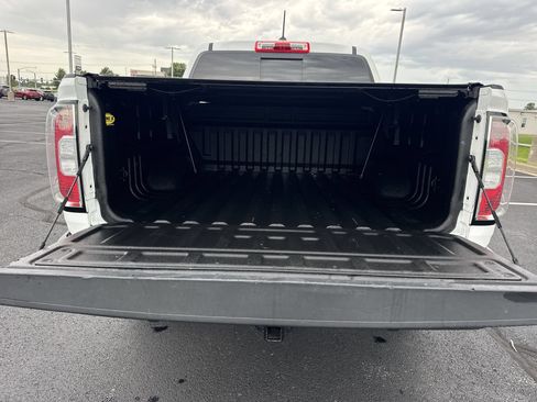 Used 2021 GMC Canyon AT4 w/ Driver Alert Package AWD/4WD image 23