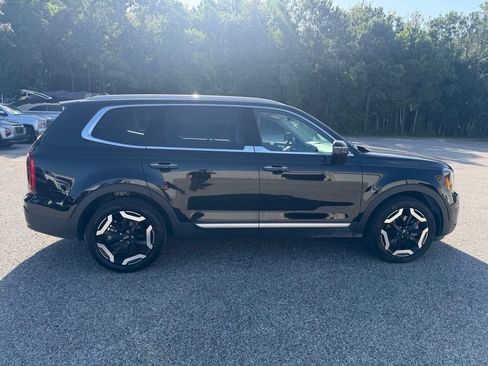 Used 2025 Kia Telluride S FWD image 8