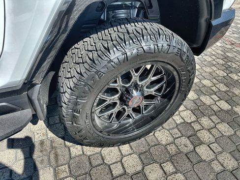 New 2026 GMC Hummer EV SUV AWD/4WD image 12