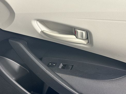 Used 2024 Toyota Corolla LE image 28