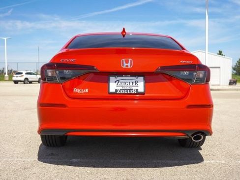 Used 2023 Honda Civic Sport image 10