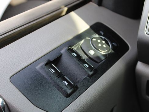 Used 2017 Ford F150 XLT image 25