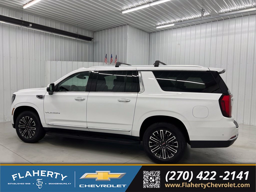 Used 2025 GMC Yukon XL Elevation AWD/4WD image 5
