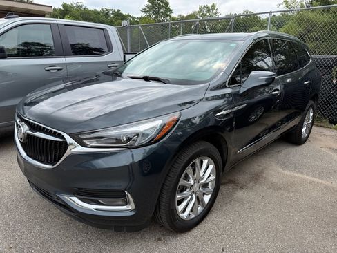 Used 2021 Buick Enclave Essence w/ Trailering Package, 5000 lbs. FWD image 5