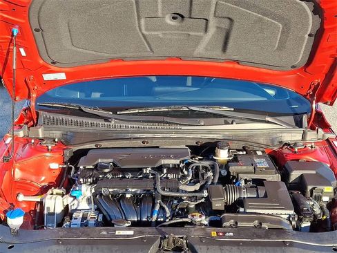 Used 2025 Hyundai Elantra Sport image 28