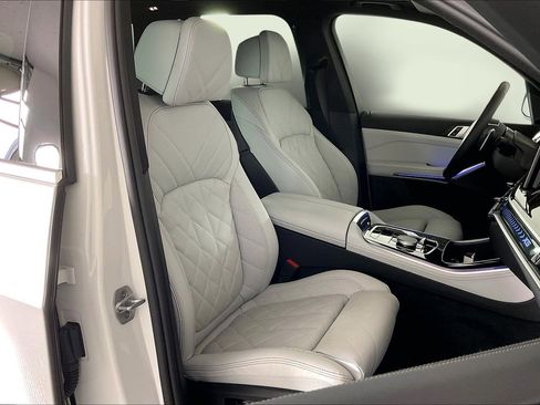 Certified 2026 BMW X5 xDrive40i image 11