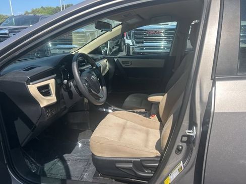 Used 2015 Toyota Corolla LE FWD image 10