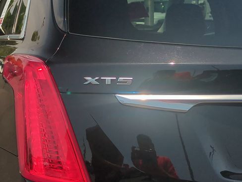 Used 2019 Cadillac XT5 Luxury AWD/4WD image 28
