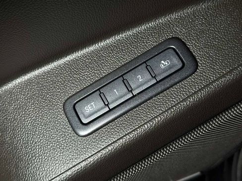 Used 2018 GMC Yukon Denali RWD image 28