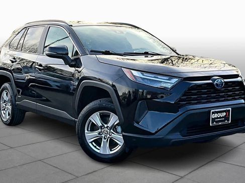 Used 2023 Toyota RAV4 XLE image 3