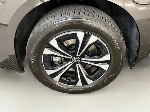 Used 2024 Toyota bZ4X XLE w/ Weather Package image 11