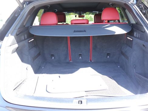 Used 2018 Audi SQ5 Prestige image 17