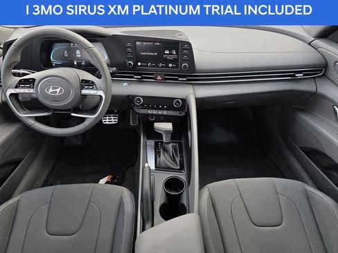 Certified 2025 Hyundai Elantra Sport FWD image 13
