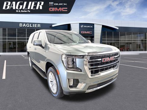 Used 2024 GMC Yukon SLT w/ SLT Luxury Package image 1