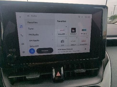 Used 2025 Toyota Corolla LE FWD image 13