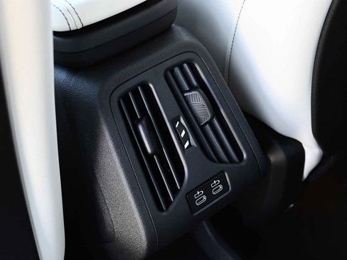 New 2026 BMW X1 xDrive28i w/ Technology Package image 19