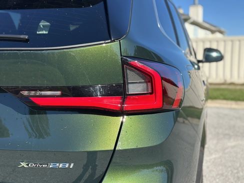 Used 2023 BMW X1 xDrive28i w/ Premium Package image 14