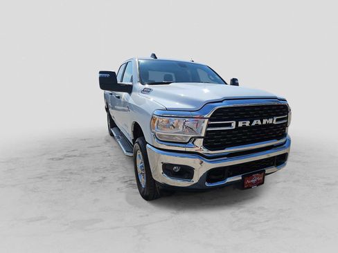 Used 2024 RAM 2500 Big Horn w/ Off Road Package image 2