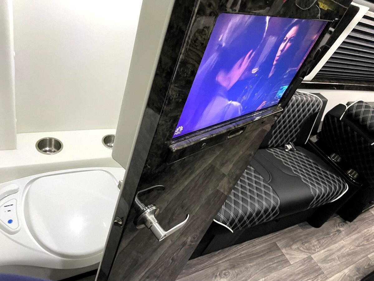 Used 2022 Mercedes-Benz Sprinter 3500 image 27