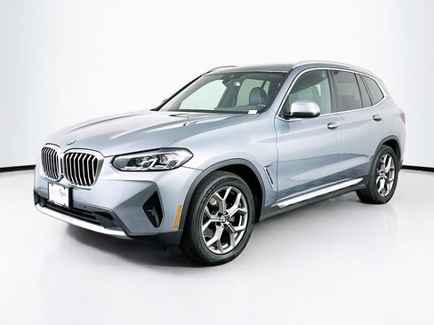 Used 2024 BMW X3 sDrive30i image 3