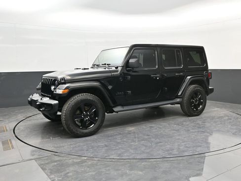 Used 2021 Jeep Wrangler Unlimited Sahara image 4