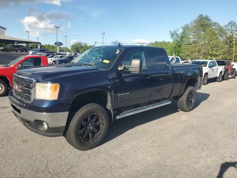 Used 2011 GMC Sierra 2500 SLT w/ Snow Plow Prep Package AWD/4WD image 3
