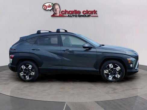 Used 2024 Hyundai Kona SEL w/ Convenience Package FWD image 6
