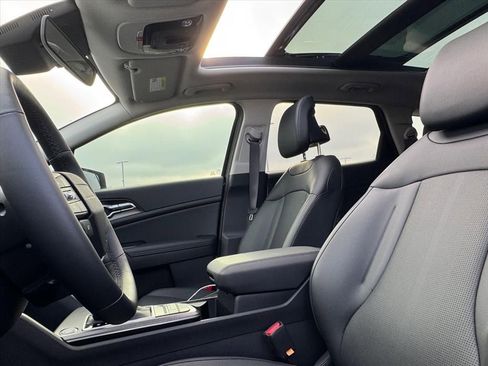 Used 2026 Kia Sportage EX w/ EX Panorama Roof Package image 15