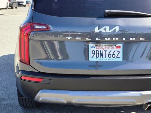 Used 2022 Kia Telluride EX w/ EX Premium Package FWD image 10