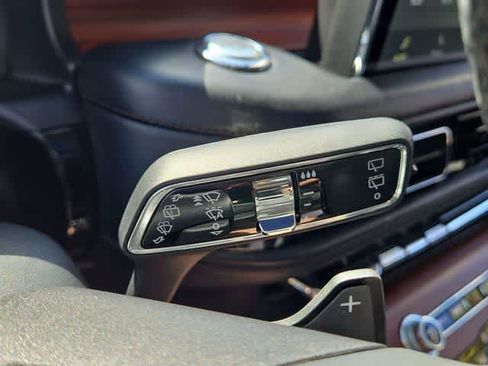 Used 2022 Lincoln Aviator Reserve w/ Equipment Group 201A RWD image 27
