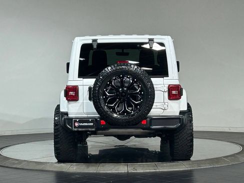Used 2021 Jeep Wrangler Unlimited Sahara AWD/4WD image 8