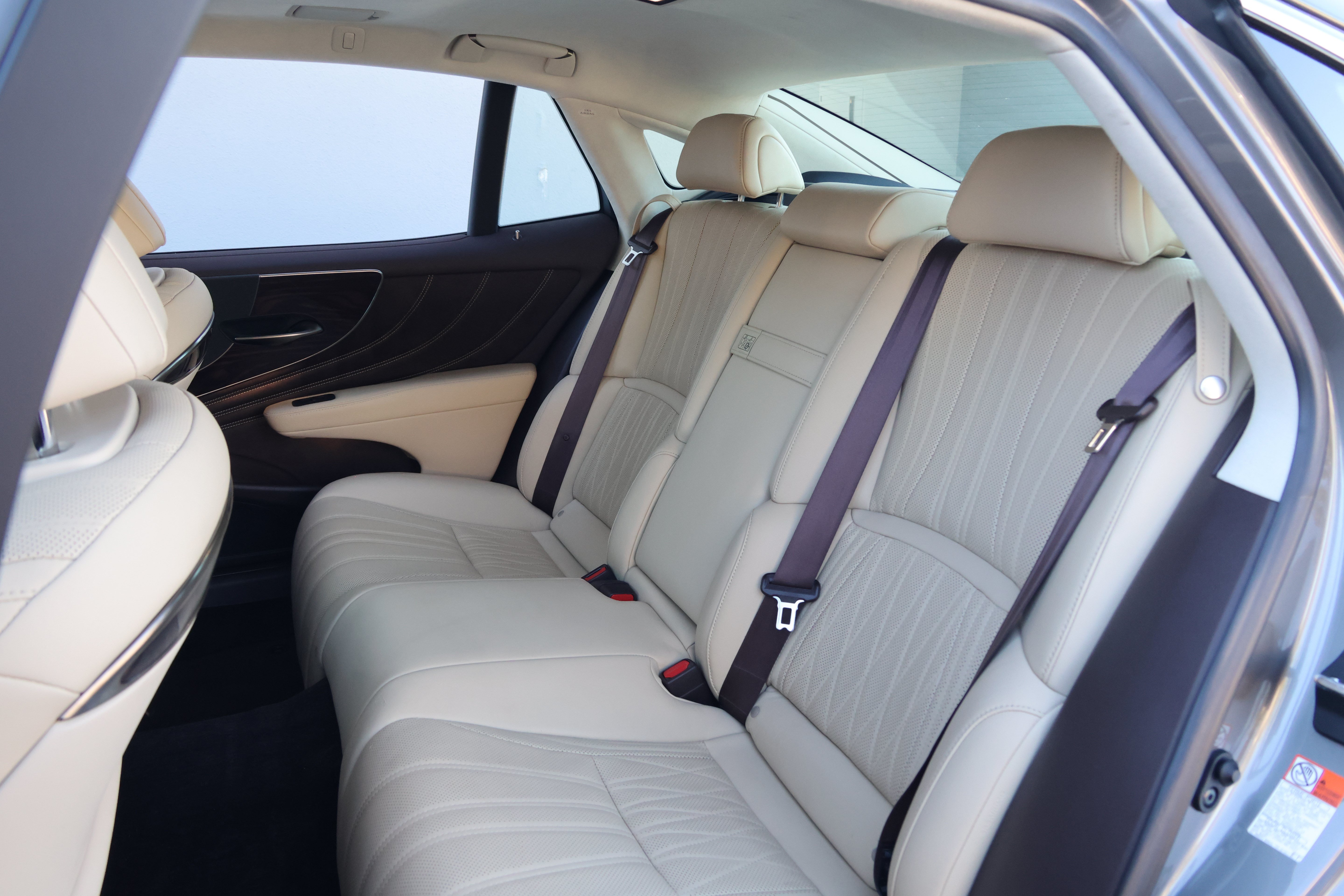 Used 2020 Lexus LS 500 w/ Interior Upgrade Package RWD image 37