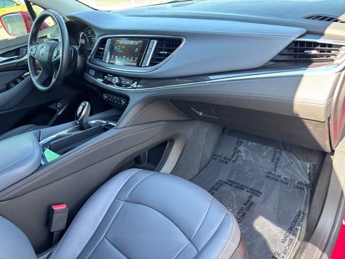 Used 2019 Buick Enclave Premium AWD/4WD image 10