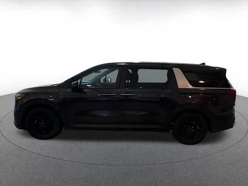 Used 2026 Kia Carnival FWD image 9