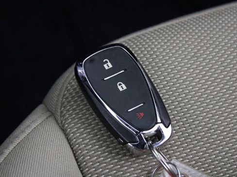 Used 2023 Chevrolet Traverse LS w/ Safety Package FWD image 25