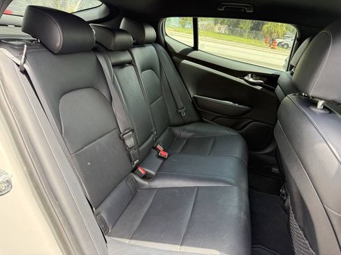 Used 2021 Kia Stinger GT-Line AWD/4WD image 23