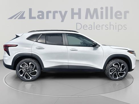 New 2026 Chevrolet Trax RS w/ Driver Confidence Package FWD image 15