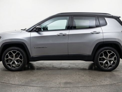 Used 2025 Jeep Compass Limited AWD/4WD image 5